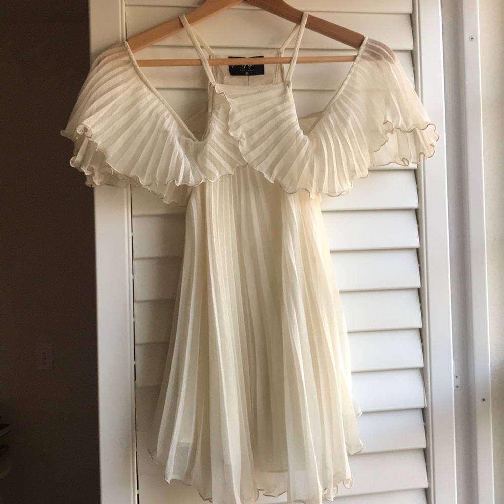 Nasty Gal Sheer flowy top xs